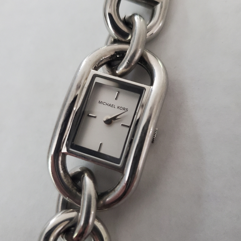 Michael kors chain watch